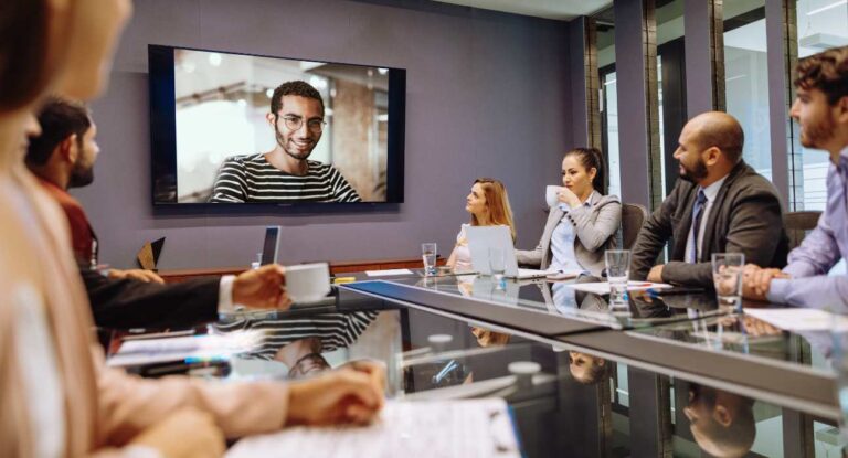 Mastering Remote Leadership: Strategies for Today’s Digital Workforce