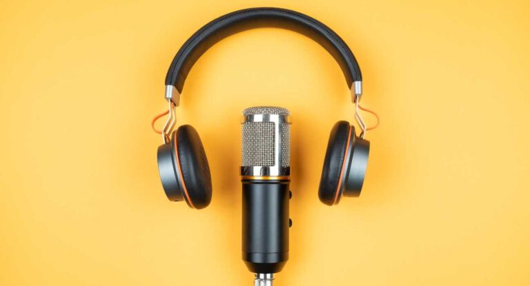 Top 10 AI Podcasting Tools You Must Try in 2024