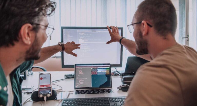 How Businesses Gain a Competitive Edge with Custom Software Development?