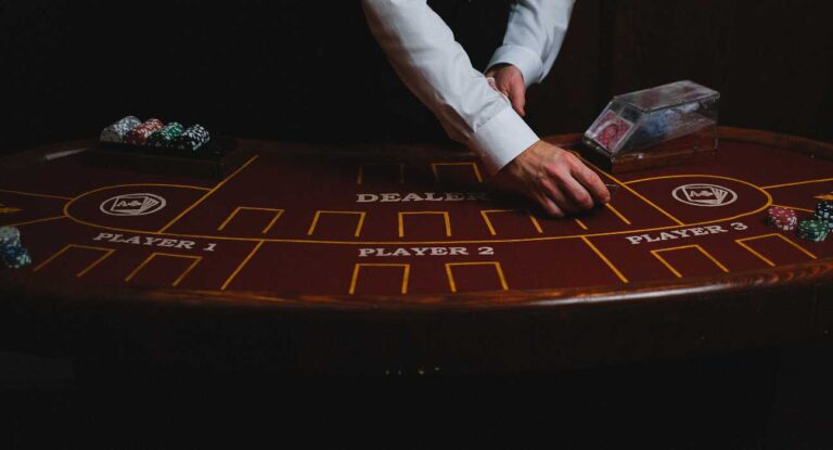 How Online Poker Players Use AI to Improve Their Odds